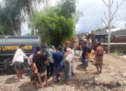 Wujud Kepedulian Kepada Warga Terdampak Banjir, Polres Lotim Salurkan Air Bersih dan Bantuan Sembako
