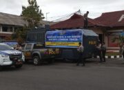 Polres Lotim Salurkan Air Bersih Ke Masyarakat Terdampak Banjir di Kecamatan Jerowaru