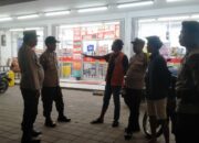 Jaga Kamtibmas Pasca Pilkada Serentak Personel Polsek Peringgabaya Gelar Patroli Malam