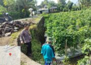 Bhabinkamtibmas Desa Pringgajurang Lakukan Pengecekan Lahan Program Ketahanan Pangan Bergizi