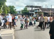 Personel Polsek Sakra Amankan dan Atur Lalu Lintas Saat Shalat Jumat di Masjid As‑Syakirin