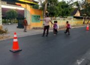 Kapolsek Labuhan Haji Beserta Anggota Lakukan Pengaturan Lalu Lintas di beberapa Sekolah