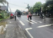 Polsek Paok Motong Gelar Giat Rawan Pagi di Pasar Umum