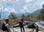 Personel Polsek Sembalun Bersama Tim Gabungan Padamkan Api di Kawasan TNGR Resort Sembalun