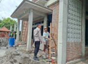 Bhabinkamtibmas Desa Jenggik Lakukan Silaturahmi Dan Himbau Keselamatan Kerja Kepada Warga