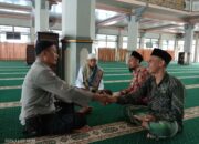 Bhabinkamtibmas Wanasaba Jalin Silaturahmi dan Sampaikan Himbauan Kamtibmas Bersama Tokoh Agama